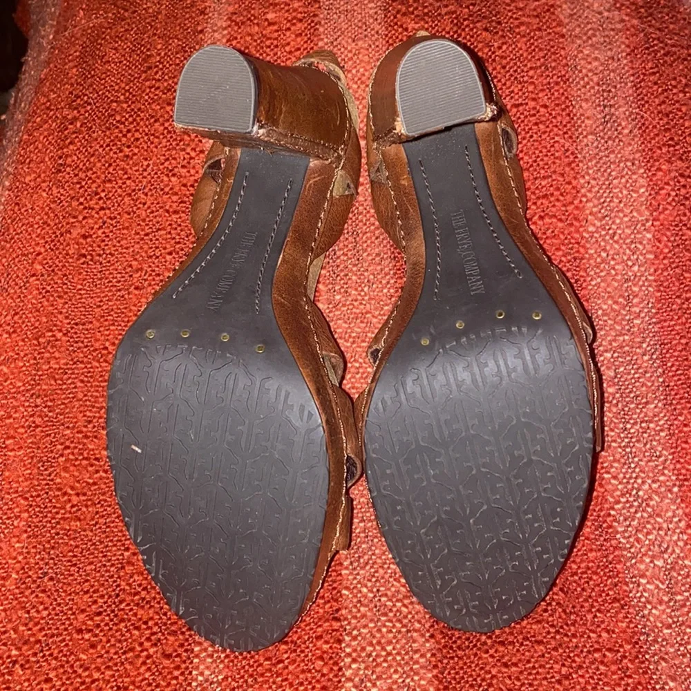 FRYE GRACE T STRAP HEELS NWOB SZ 9.5 - Picture 4 of 7